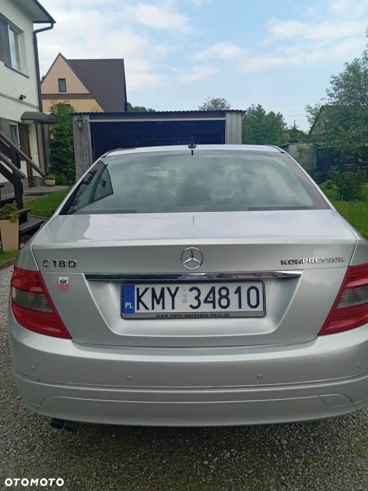 Mercedes-Benz Klasa C 180 Kompressor BlueEFFICIENCY - 4