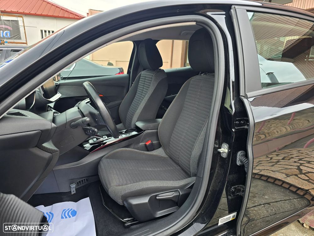 Peugeot e-208 Active Pack - 10
