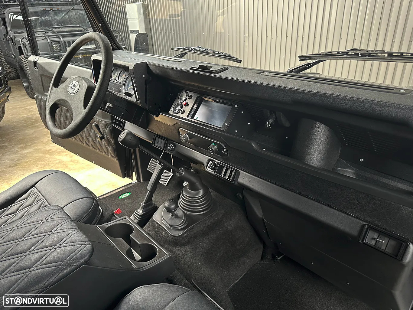 Land Rover Defender 90 2.5 tdi soft top - 28