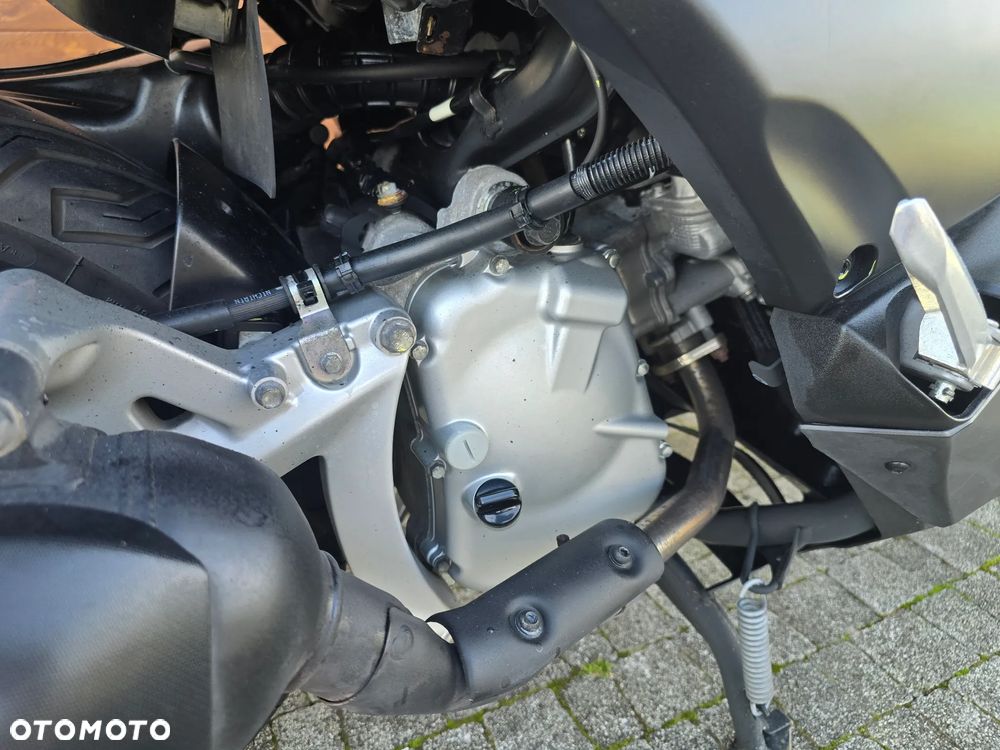 Yamaha X-max - 20