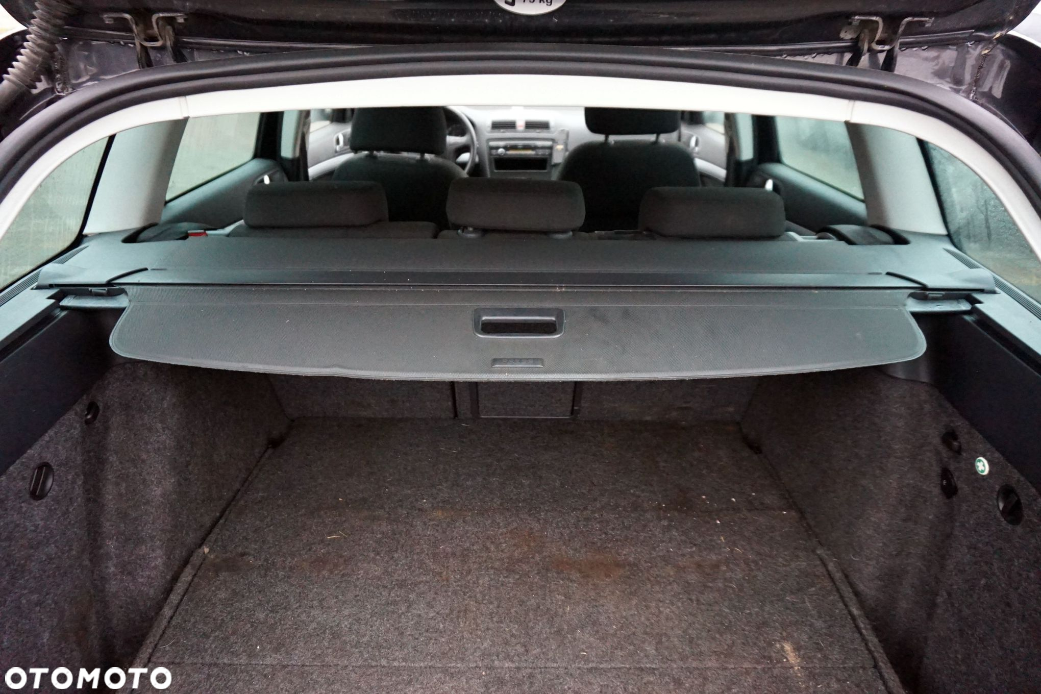 ROLETA BAGAŻNIKA OCTAVIA II LIFT KOMBI 1Z9867871E SKODA 2008-2013 - 2