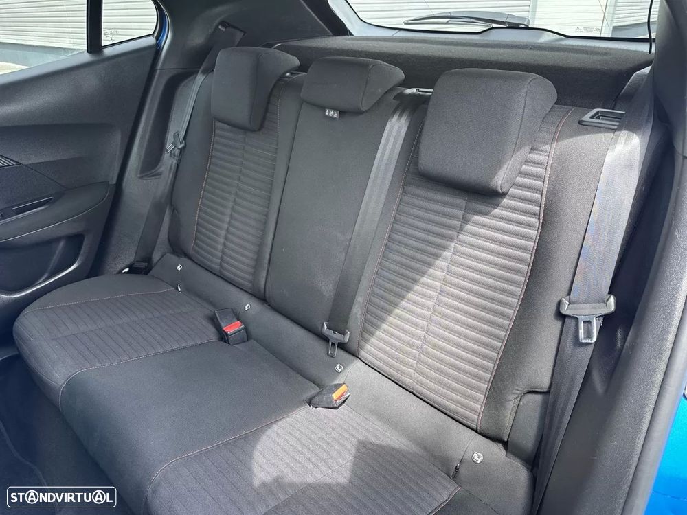 Peugeot 2008 1.2 PureTech Allure Pack - 29