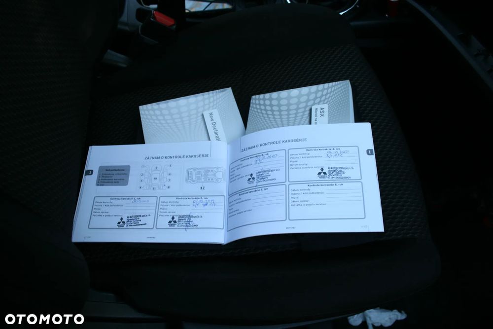 Mitsubishi ASX 1.6 Black Edition - 19