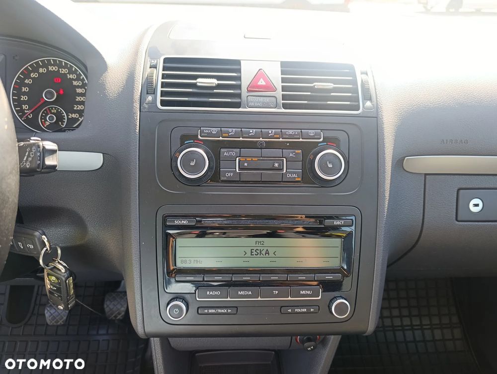 Volkswagen Touran 1.6 TDI DPF BlueMotion Technology Life - 22