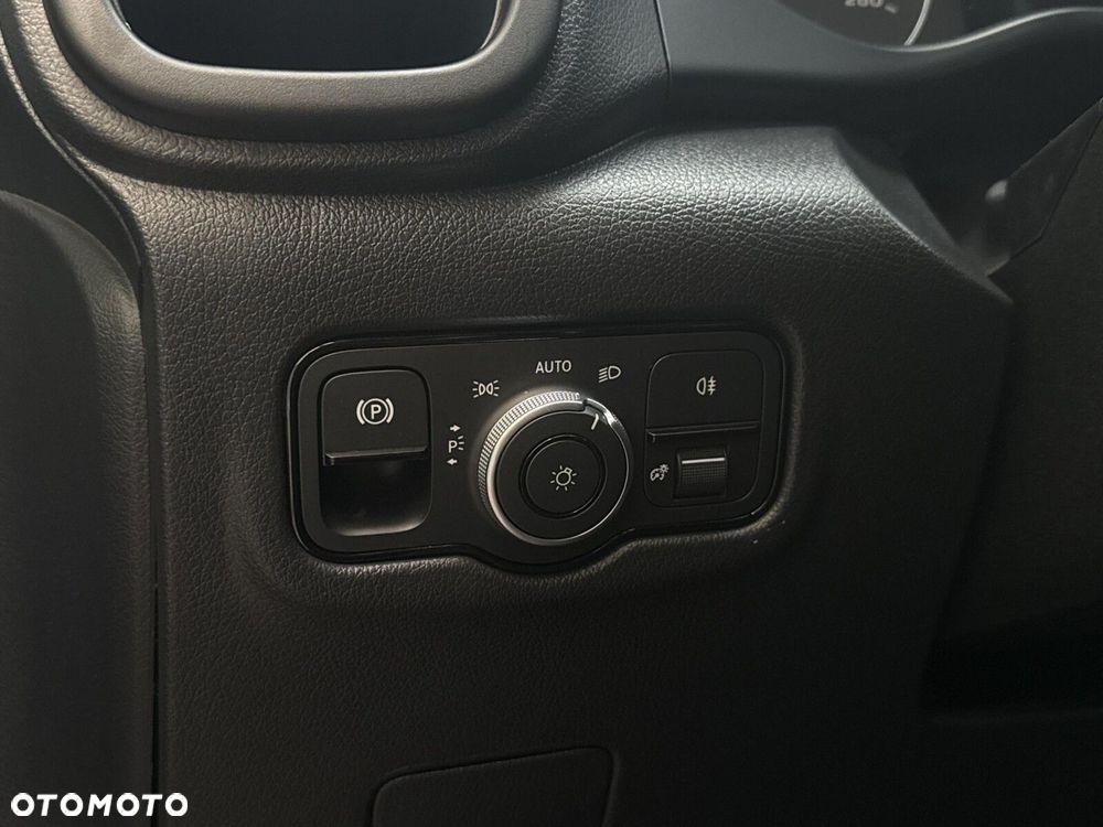 Mercedes-Benz Vito - 24