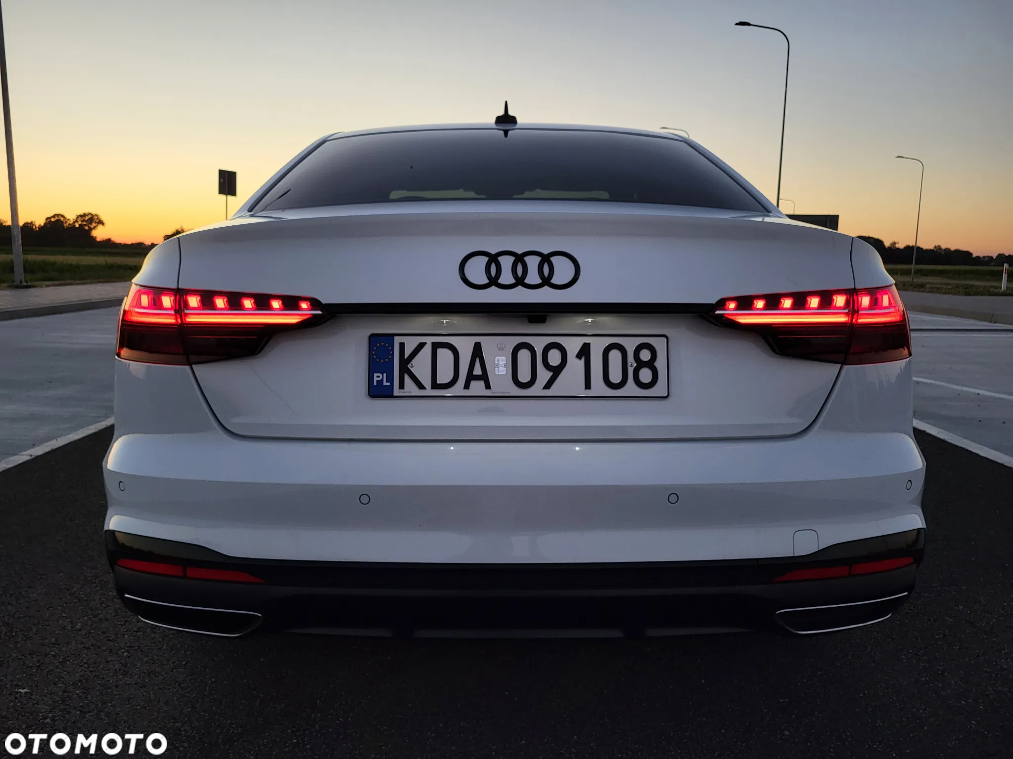 Audi A4 40 TDI S tronic S line - 19