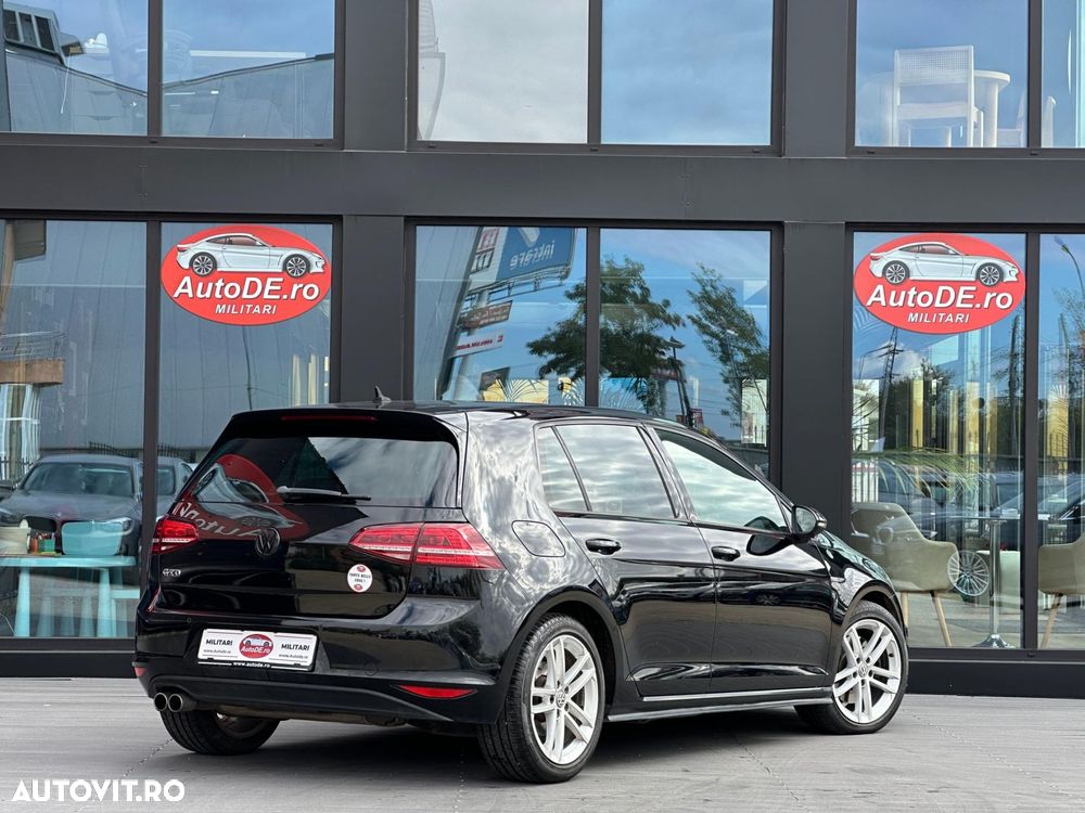 Volkswagen Golf - 3