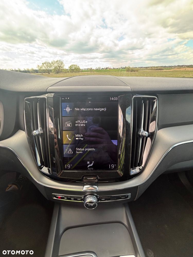Volvo XC 60 B4 B Momentum - 12