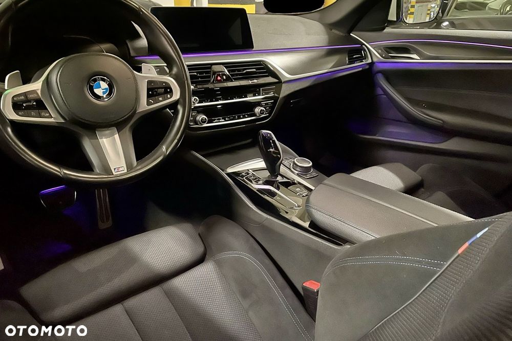 BMW Seria 5 520i GPF M Sport sport - 13