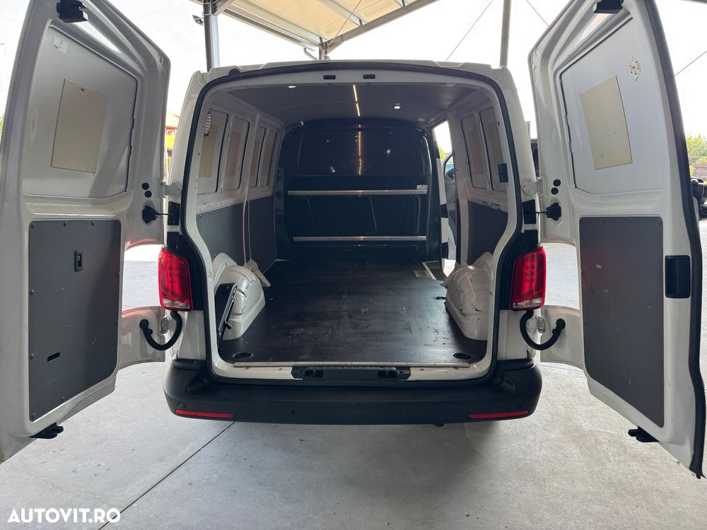 Volkswagen Transporter T6.1 - 8