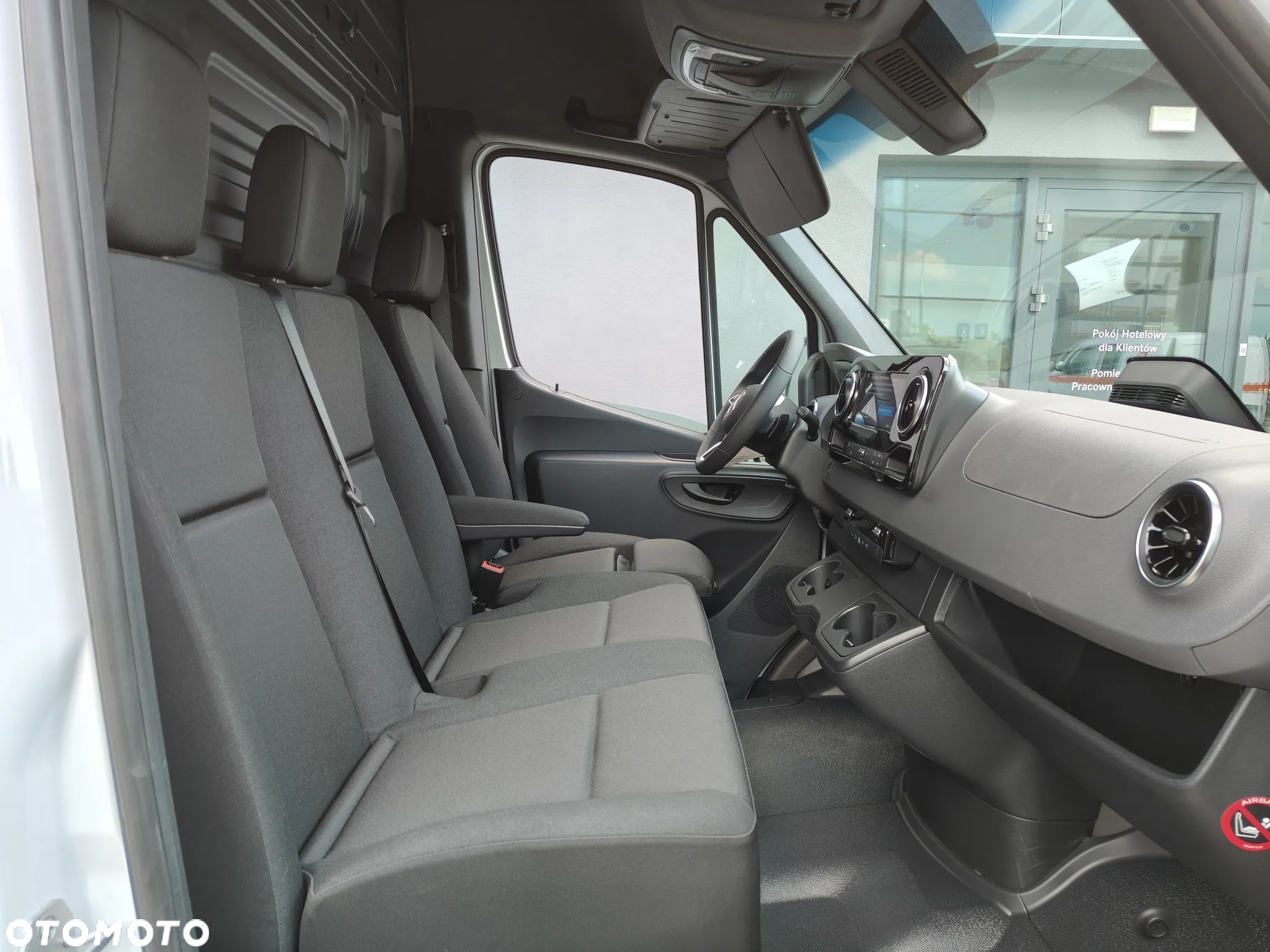 Mercedes-Benz Sprinter - 10
