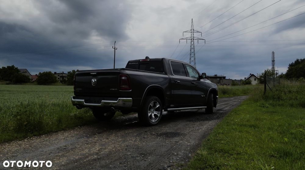 RAM 1500 5.7 Crew Cab Longbed Laramie Chrome - 14