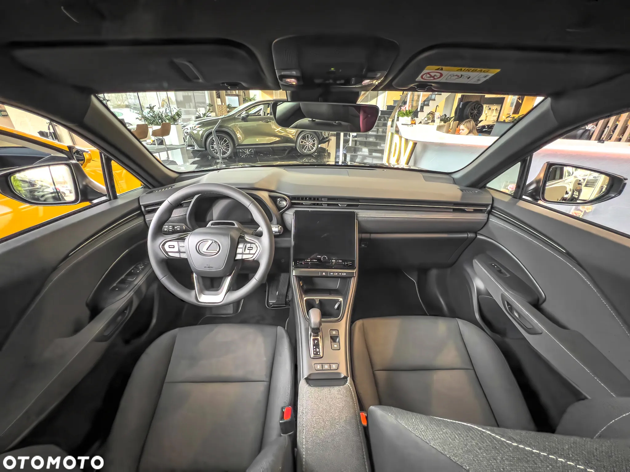 Lexus LBX 1.5 Hybrid - 11