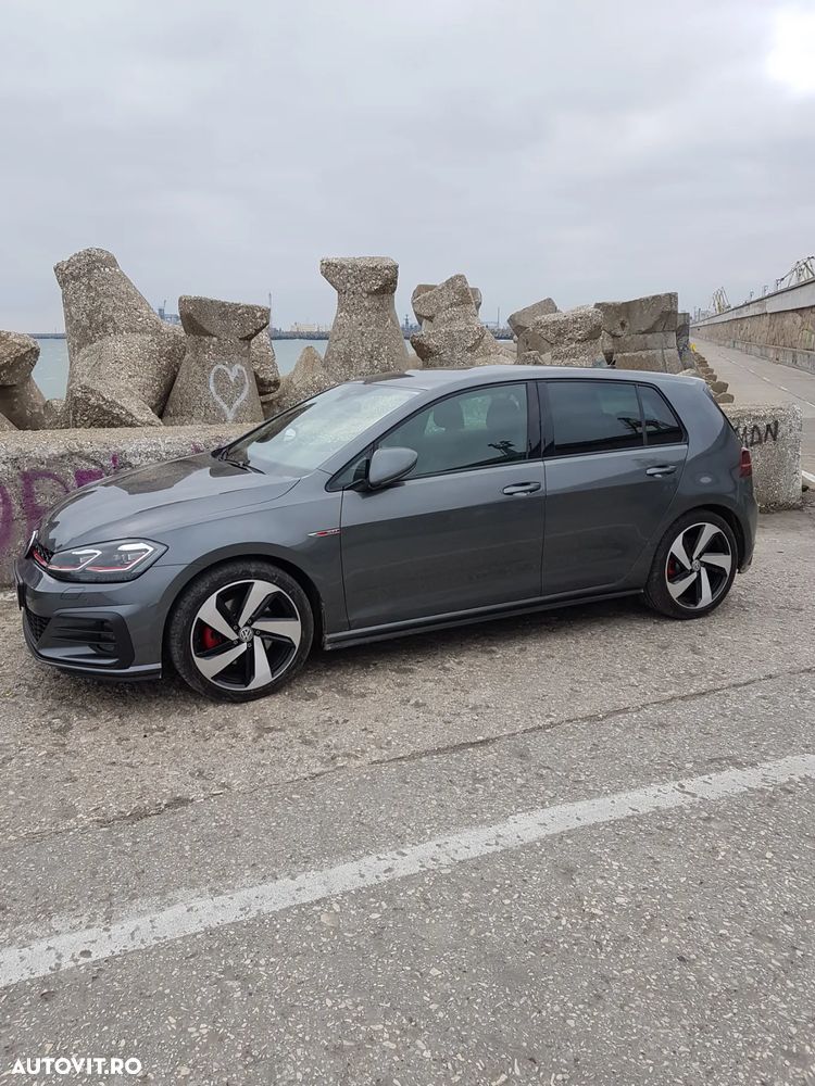 Volkswagen Golf 2.0 TSI DSG GTI - 1