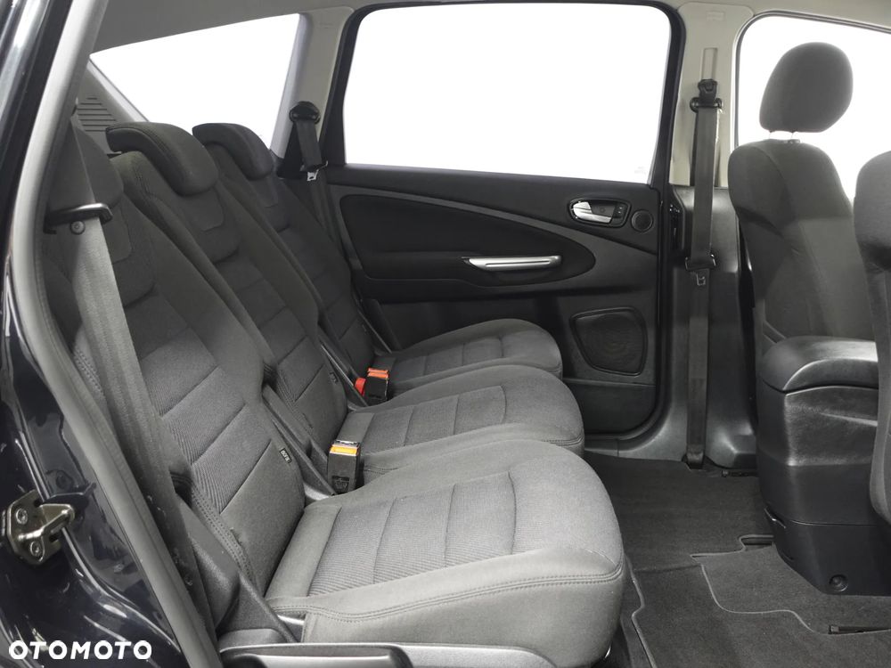 Ford S-Max - 24