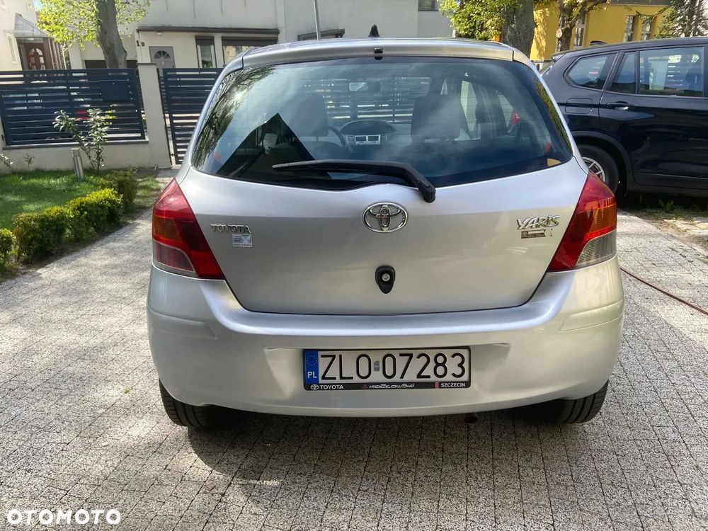 Toyota Yaris 1.33 Luna - 6