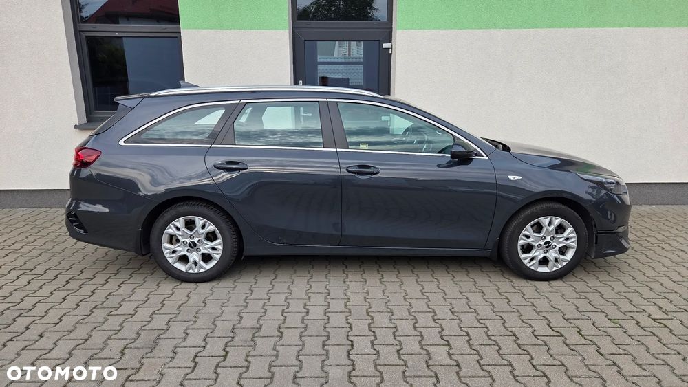 Kia Ceed 1.5 T-GDI M - 11