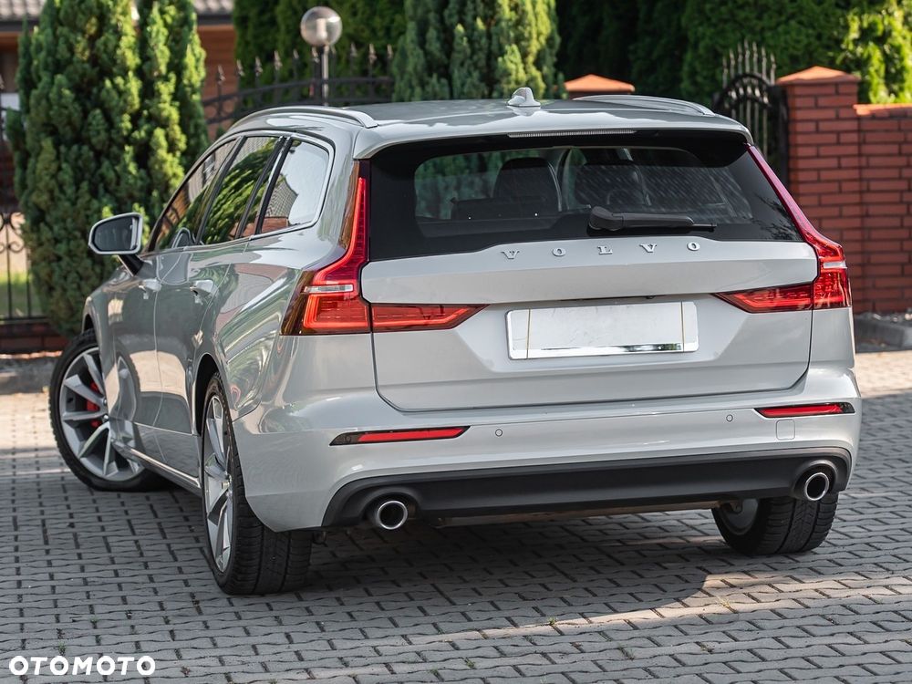 Volvo V60 D4 AWD Geartronic Momentum - 9