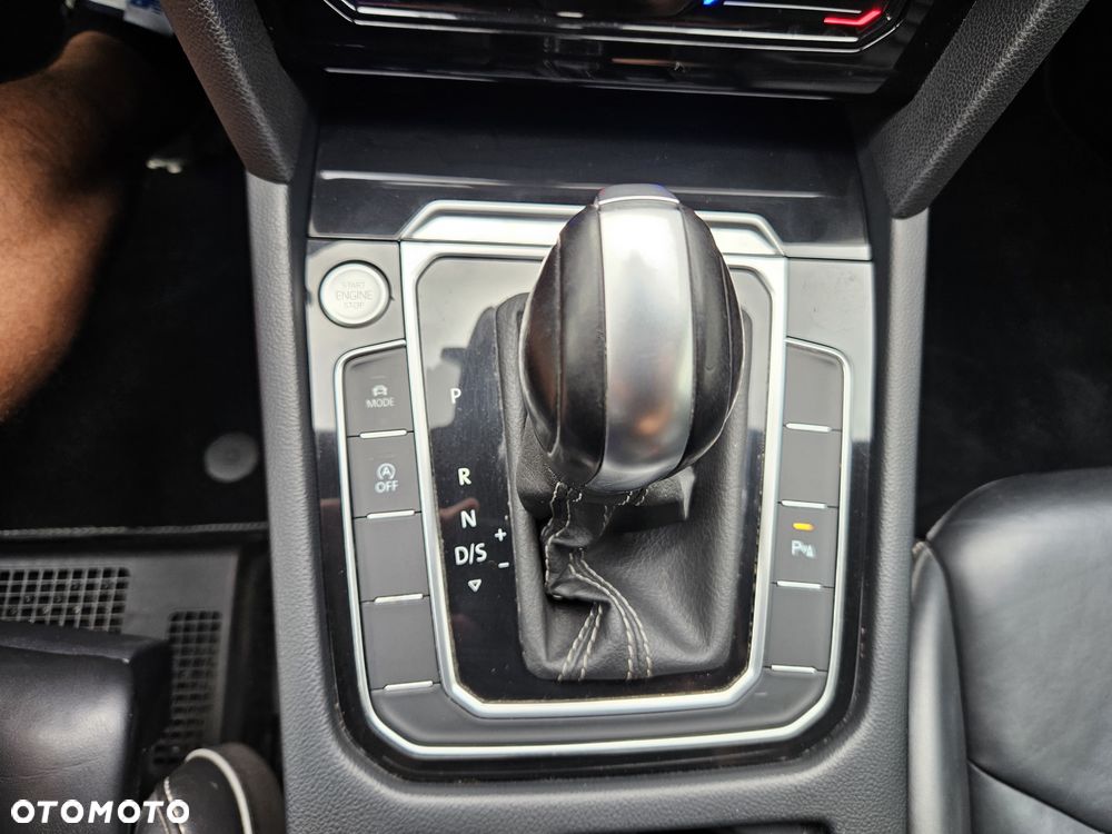 Volkswagen Arteon 2.0 TDI R-Line DSG - 29