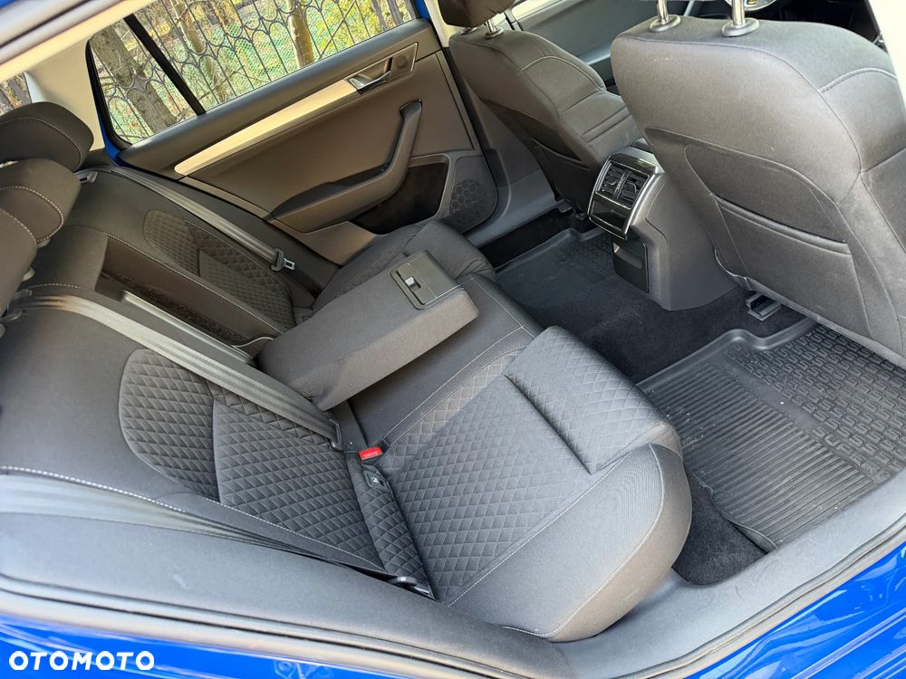 Skoda Superb 2.0 TDI SCR Ambition DSG - 34