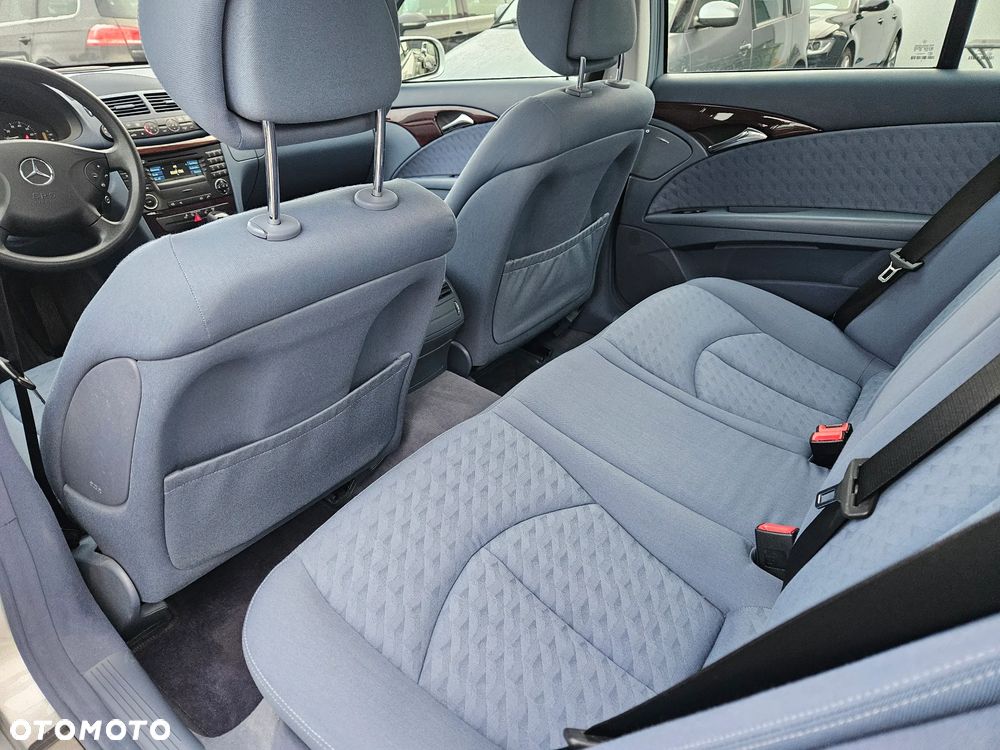 Mercedes-Benz Klasa E 200 Kompressor Automatik Classic - 16