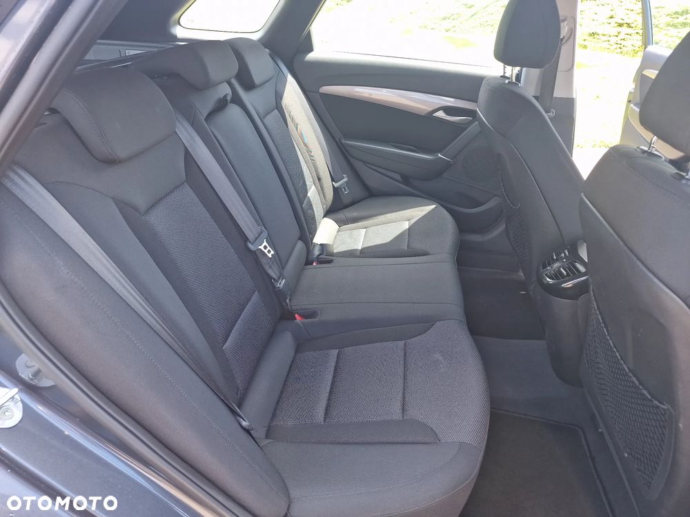 Hyundai i40 Kombi 1.6 Trend - 31