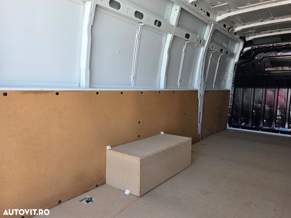 Renault New Master Axa Dubla L5H3 - 13