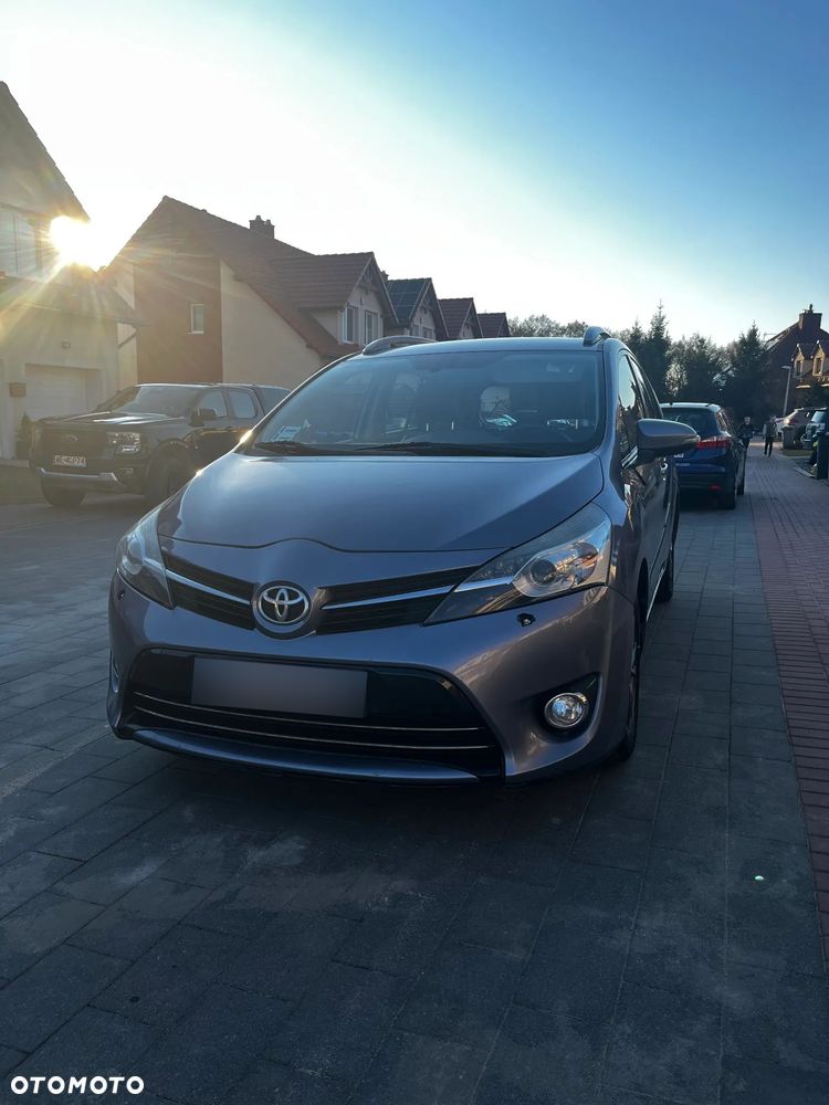 Toyota Verso 1.8 Premium 7os EU6 - 1