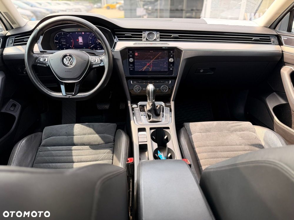Volkswagen Passat - 23