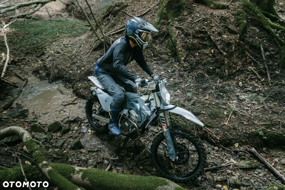 Husqvarna FE - 4