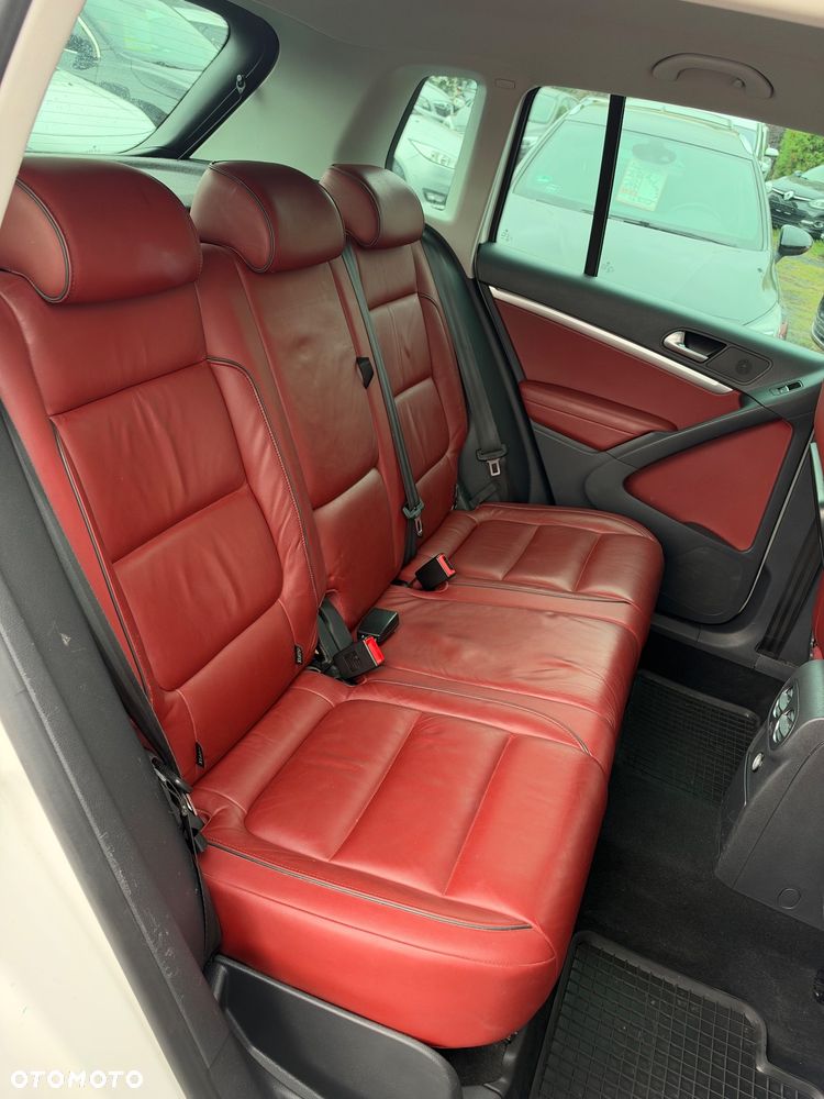 Volkswagen Tiguan - 12