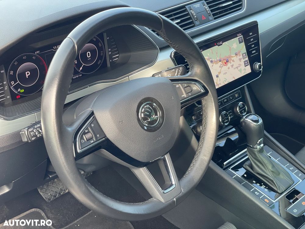 Skoda Superb 2.0 TDI DSG Premium Edition - 19