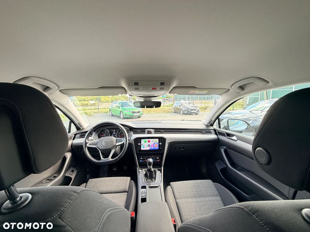 Volkswagen Passat - 18