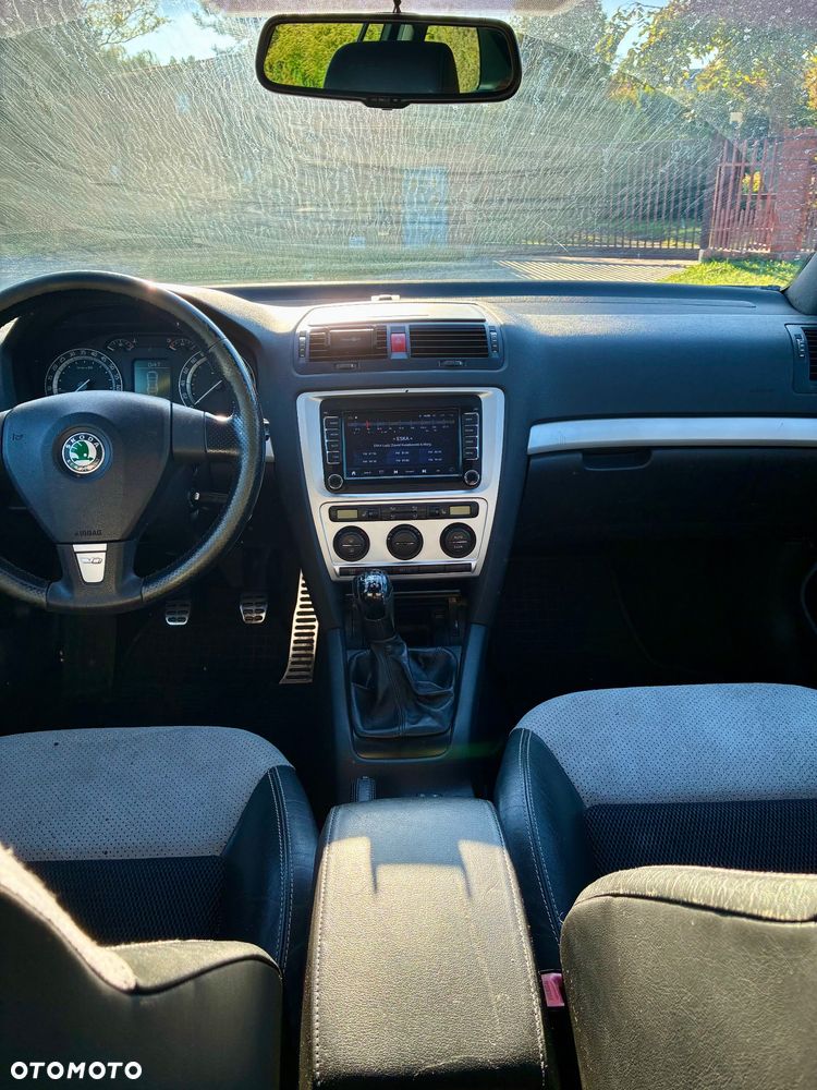 Skoda Octavia 2.0 TFSI RS - 19