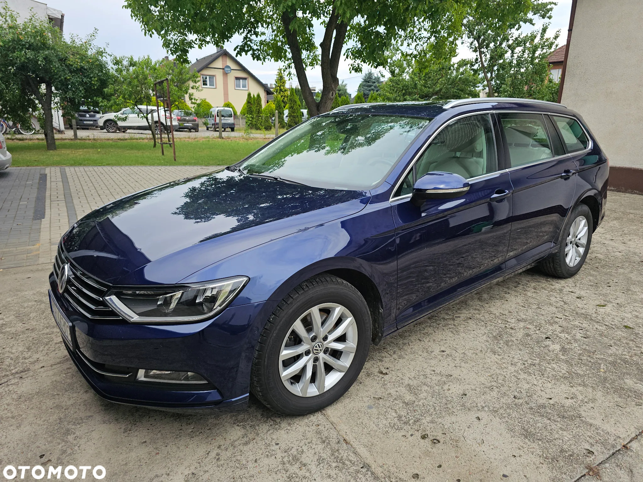 Volkswagen Passat Variant 1.6 TDI (BlueMotion Technology) DSG Comfortline - 10