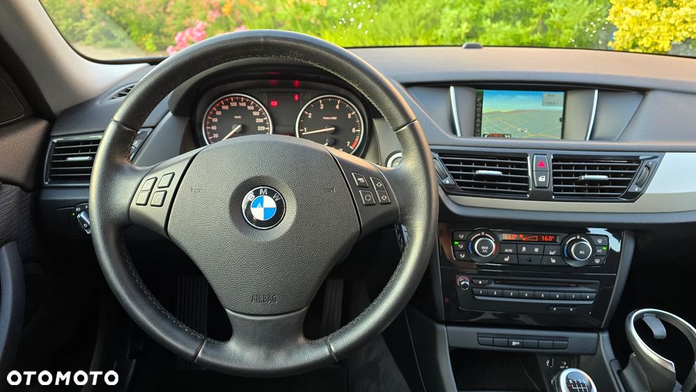 BMW X1 sDrive18i xLine - 14