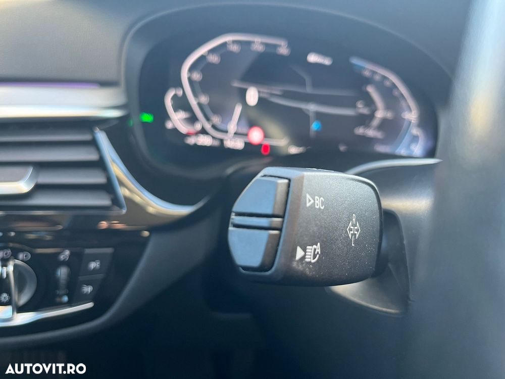 BMW Seria 5 530e Aut. - 14