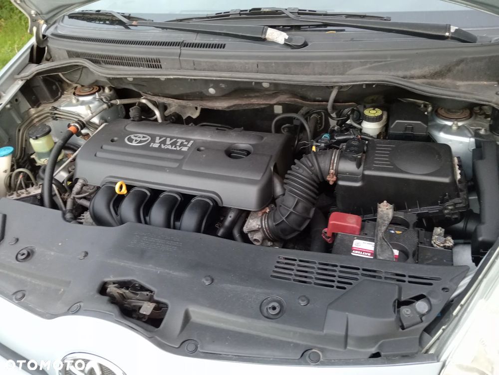Toyota Corolla Verso 1.8 Sol + 7os - 23