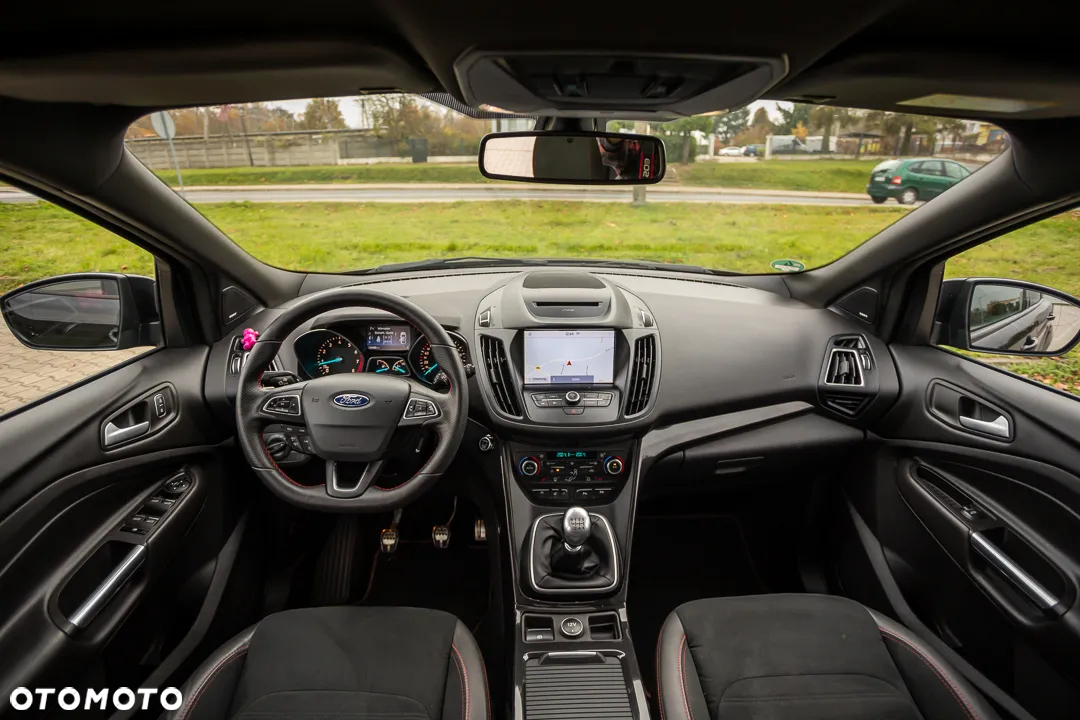 Ford Kuga 1.5 EcoBoost FWD ST-Line - 39