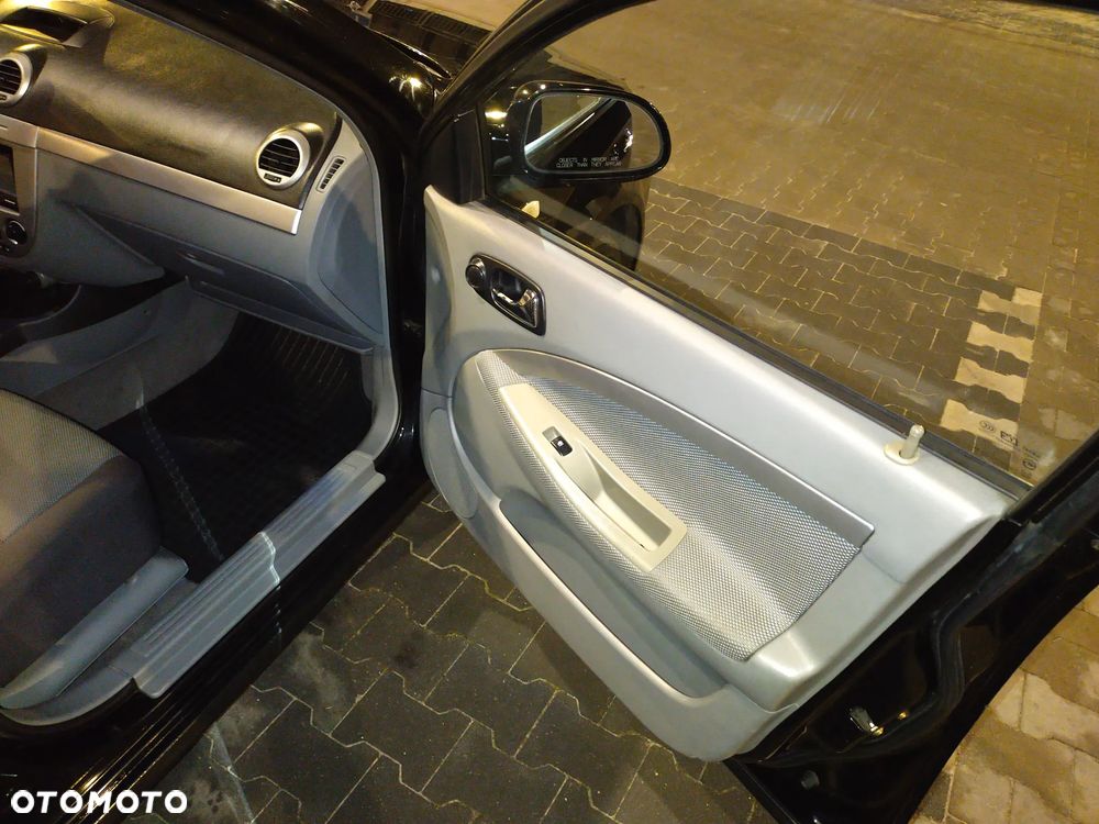 Chevrolet Lacetti 1.8 CDX - 12