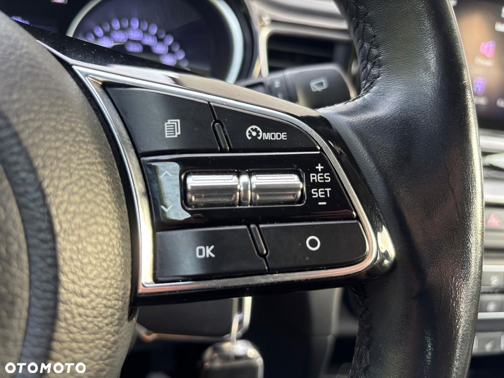 Kia Ceed 1.6 CRDi (48V Mild-Hybrid) DCT7 Platinum - 23