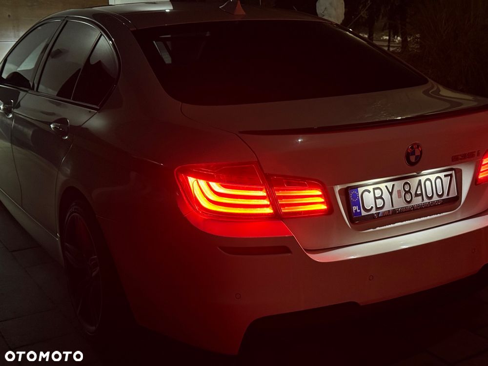 BMW Seria 5 535i Sport-Aut - 13