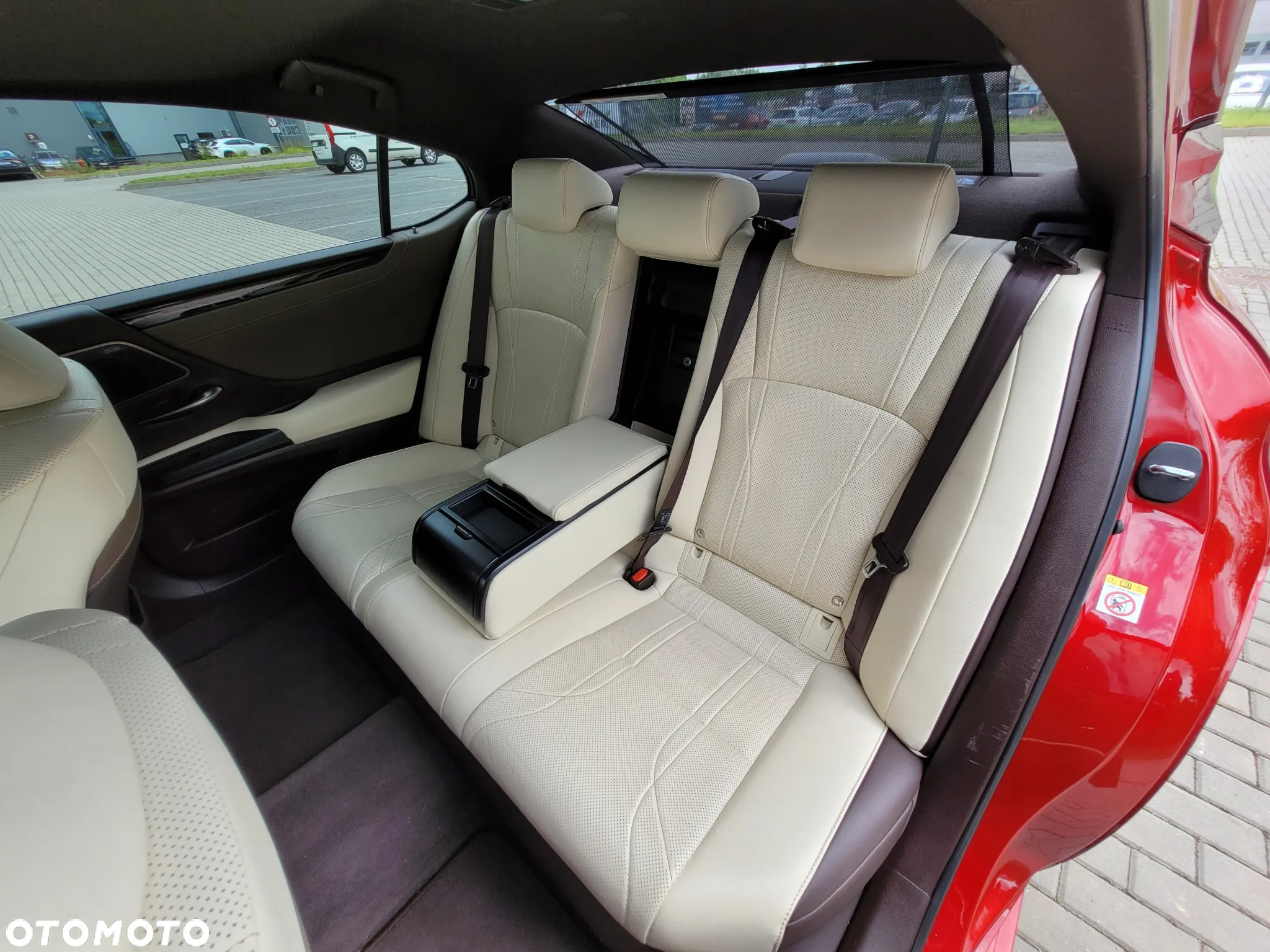 Lexus ES 300h Prestige - 13