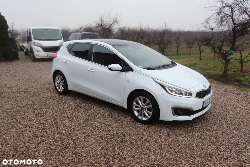 Kia Ceed 1.6 GDI Spirit - 10
