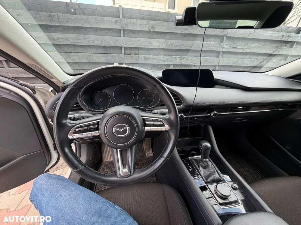Mazda 3 e-Skyactiv G150 AT MHEV Exclusive-Line - 9