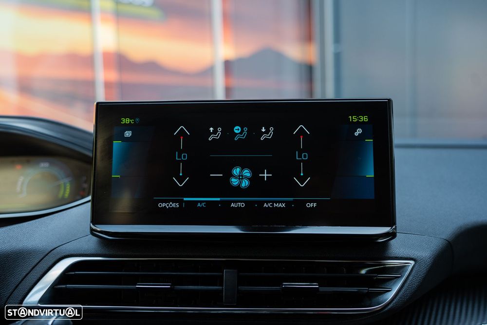 Peugeot 3008 1.6 Hybrid Allure e-EAT8 - 12