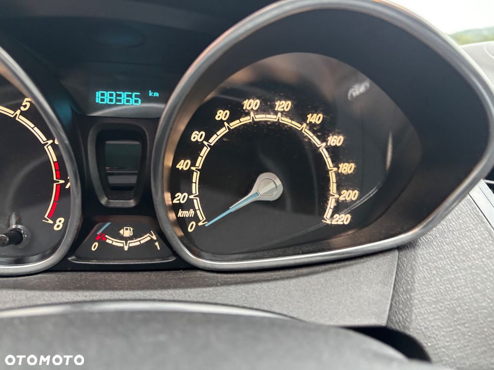 Ford Fiesta - 8