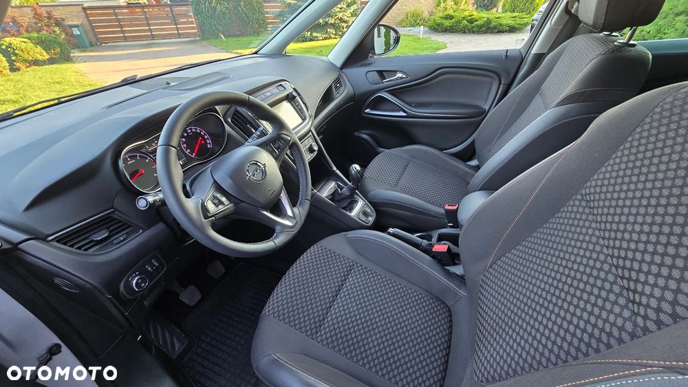 Opel Zafira - 28
