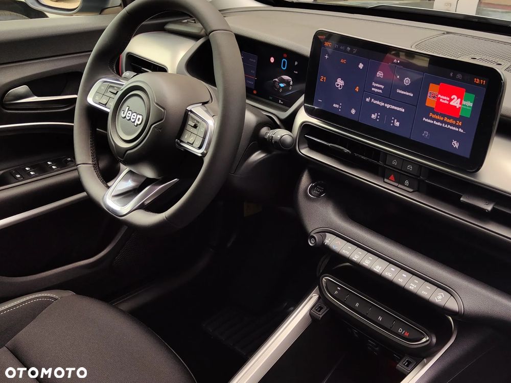 Jeep Avenger 1.2 T3 mHEV Summit FWD eDCT6 - 25