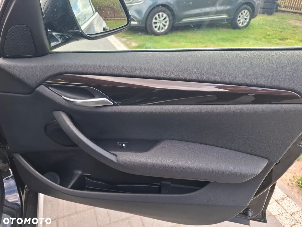 BMW X1 sDrive16d xLine - 11